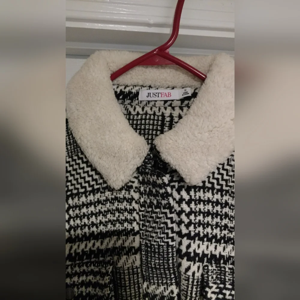 JustFab Jacket - Picture 2 of 7